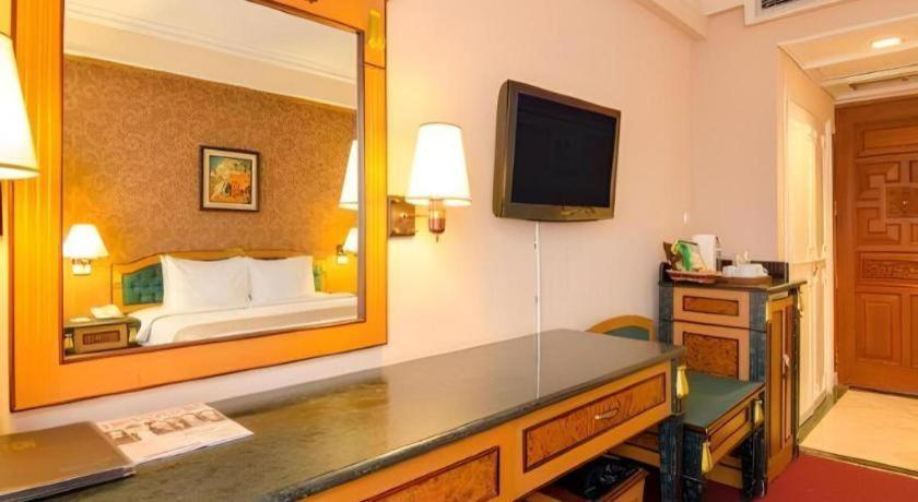 Gajahmada Graha Hotel Malang Eksteriør billede