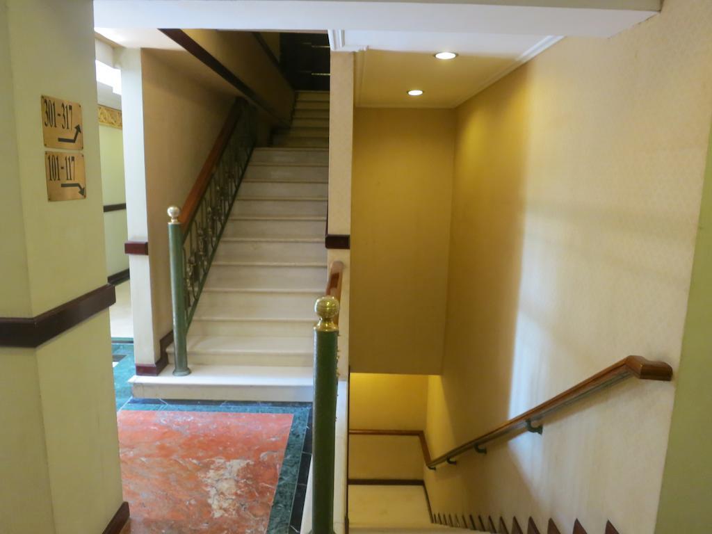 Gajahmada Graha Hotel Malang Eksteriør billede